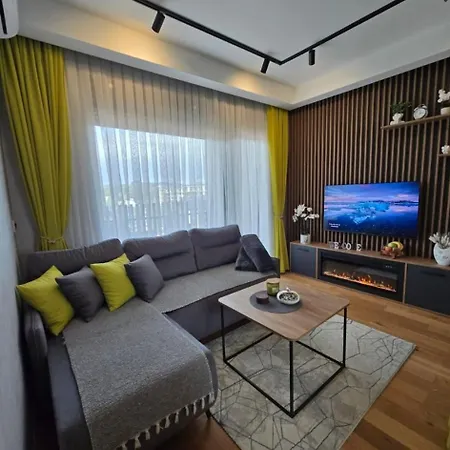 아파트 Balkan Square