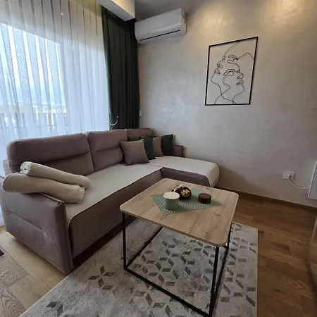 Balkan Square 아파트