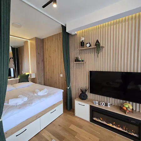 Balkan Square 아파트 즐라티보