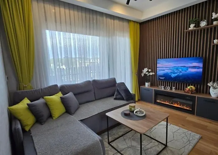 Апартаменты Balkan Square