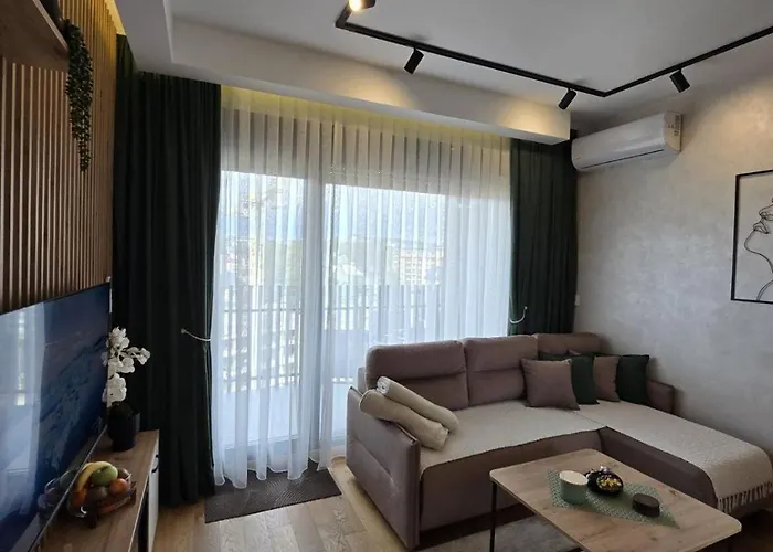 Balkan Square Lägenhet